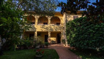 Tuscany Villa Gorello. Villa in Toscana. Jacuzzi con tetto in cristallo,piscina