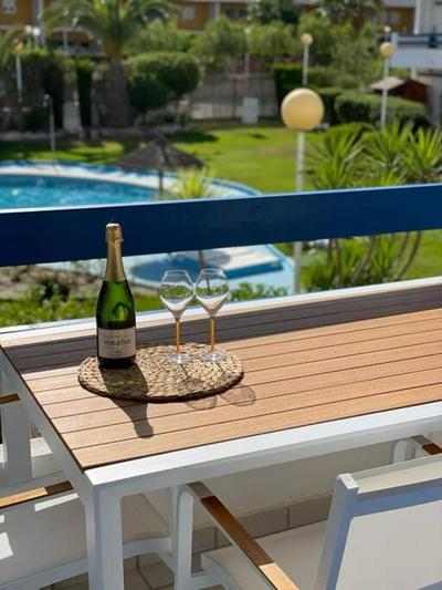 Appartement 2 chambres totalement rénové- Vue sur la piscine