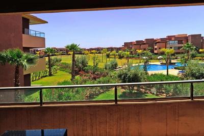 Appartement de luxe (Centre proche, piscine, golf)