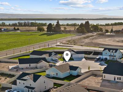 Chic 3BR Haven near Wineries, Lake Lowell & C of I - Ideal for Hiking & Relaxing!