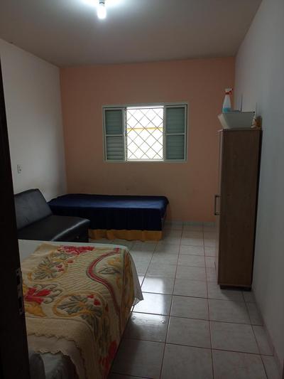 Quarto Triplo Privado com Banheiro ao lado