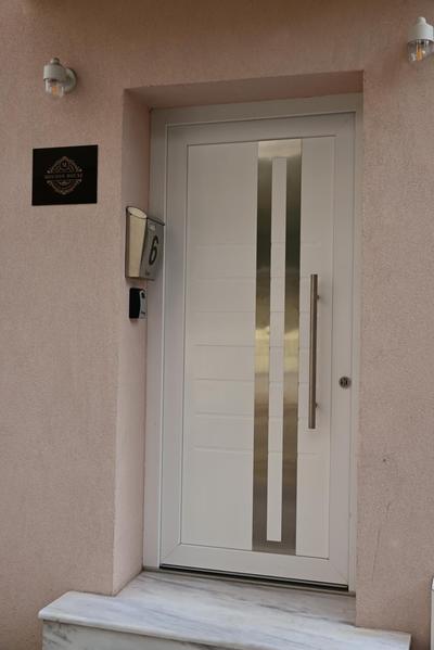 Mouson Luxury Suite With Free Private Parking