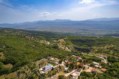 Villa Lukas with 44m2 pool in Makarska hinterland