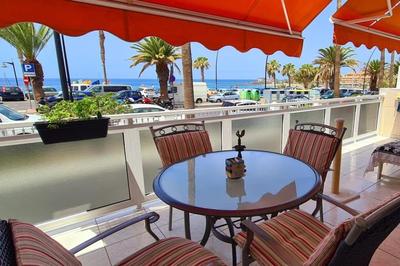 Big beachfront apartment in Los Cristianos!