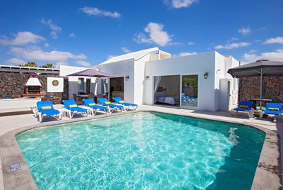 Casa Penyas Blancas Dos - 4 bedroom villa - WiFi and Air Conditioning - Perfect for families