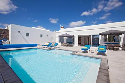 Wonderful Los Mojones Villa - Casa Penyas Blancas - Modern 6 bedroom Villa - Central Location - Lanzarote