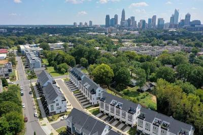 4 Story Queen City Retreat! New! Walk to Downtown!