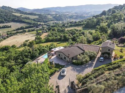 by Casamerina, villa with indoor and outdoor pool near Todi