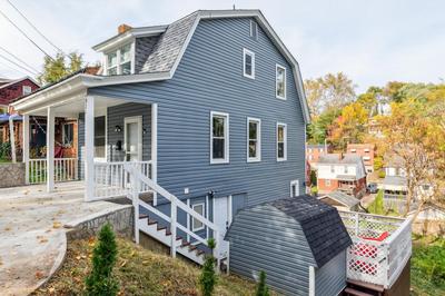 Charming Remodeled 3-BR Bungalow near Attractions