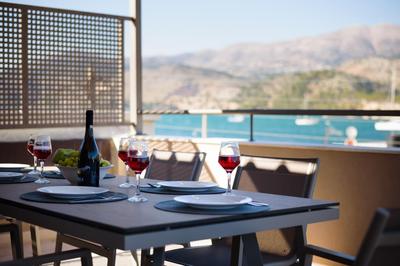 Centro Y Mar! Central Penthouse with Terrace!