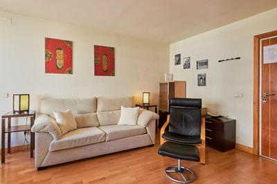 Metropolitan Apartment