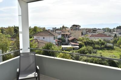 Modern Luxury Suite