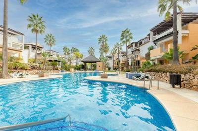Beachfront 2 bedroom apt on best beach! RDR351