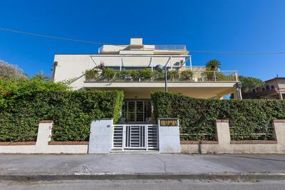 Casa Michelangelo, a Luxury retrat in Viareggio close to the Passeggiata