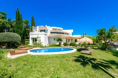 All About La Redonda Villa