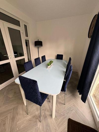 Smart Guest Rooms Fast Access to Central London via Piccadilly Line