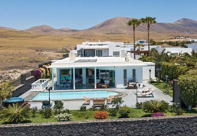 Bright And Spacious Puerto Calero Villa 3 Bedrooms Villa Viejo