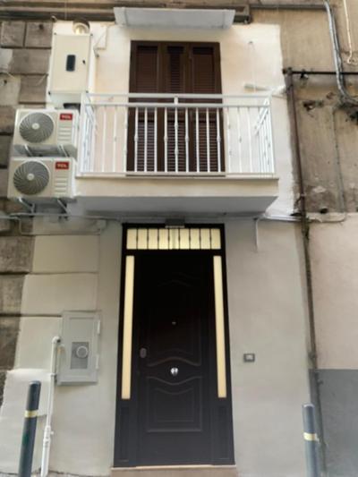 Viky house chiaja 1