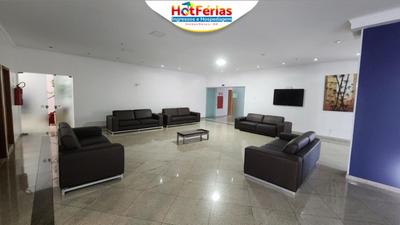 Golden Dolphin GrandHotel - com roupas de cama e banho - Piscinas 24h, próx ao Water Park, Hotel Prive, Boulevard, Riviera - HotFérias