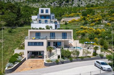 Seaview Villa Matea with 4 en-suite Bedrooms, Whirlpool, Sauna, Private pool