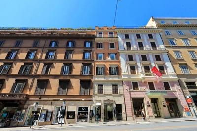 Elegant apartment nearby Trevi Fountain