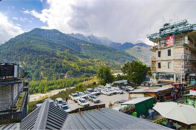 FabHotel Nirvana Deluxe