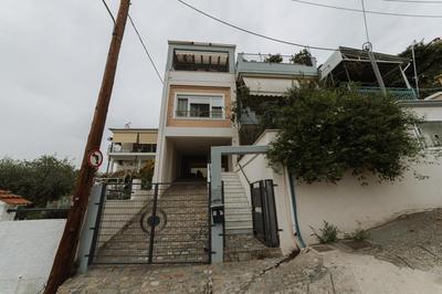 Niki House