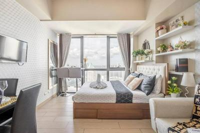 Executive Unit in Eastwood with Best City View