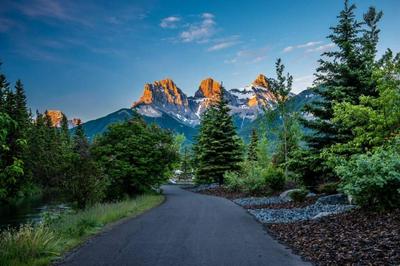 1Bedroom with 2 Queen Heated Parking