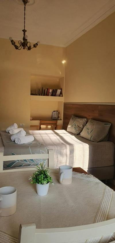 Alle's M Shyri studio apartment