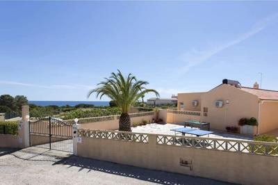 Villa Guita Family House