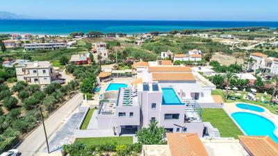 Naval villa-Panoramic villa with heated pool on the roof