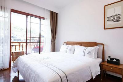 fenghuang riverside house