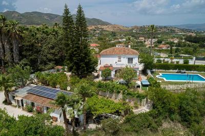 Lovely holiday residence - delicious pool and Padel - 6 bedrooms