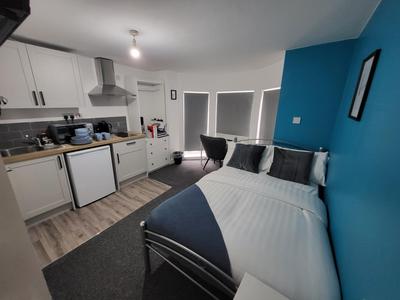 Affordable Comfort on Alfreton Road - Ideal for Savvy Travelers