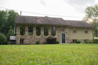 Secluded 5 acre getaway heated salt water inground pool 6 person hot tub