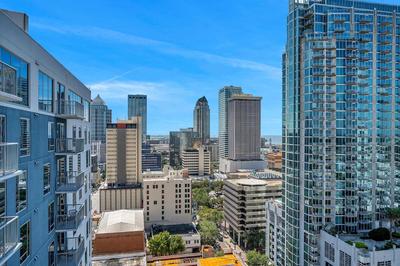 Luxury 1 BR with DEN Downtown Tampa Apt - City Views, Rooftop Pool, Workspace