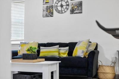 Modern Comforts with 4BD-3BR Sleeps 8