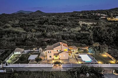 Skidi Beach house