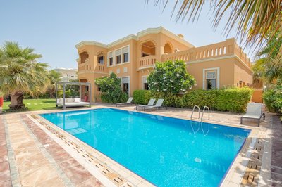 Maison Privee - Prvt Pool & Beach Access in Luxury Palm Jumeirah 6BR Villa