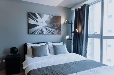 Uptown Parksuites 1BR with Wi-Fi, Free Netflix, Washer & Pool View