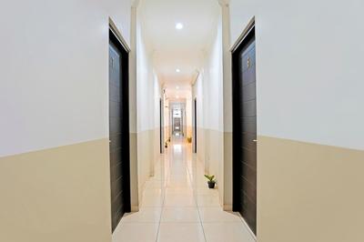 RedDoorz near T1 Juanda Airport