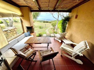 Villino con vista mare e piscina