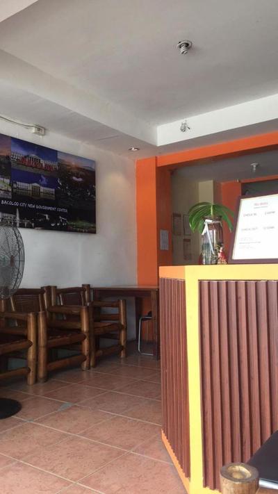 RedDoorz at Rio Bella Lacson St Bacolod