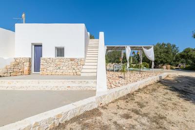 Trullo Chiara con piscina by Wonderful Italy