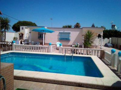 El Verano Azul Casa con piscina
