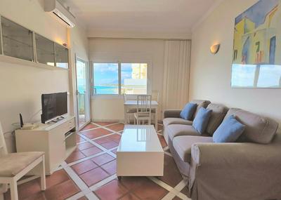 Skol 536 - Great One Bed Apartment with Wonderful Sea View.