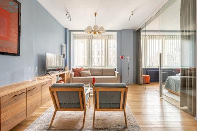 Bauhaus Luxury 2-Bedroom in The Absolute Center