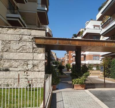 Casa con Giardino - Metro A Cornelia Vaticano a sole 4 fermate