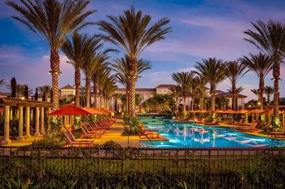 Luxury Irvine 2Bedrooms 2Bathrooms kitchen Pool apartment